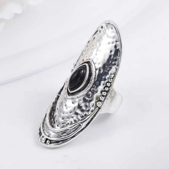 MASSIVE MINIMALIST 2"+ HAMMERED SILVERY FINISH W/ FAUX JET SET SZ. 9 RING 31 - Picture 1 of 2